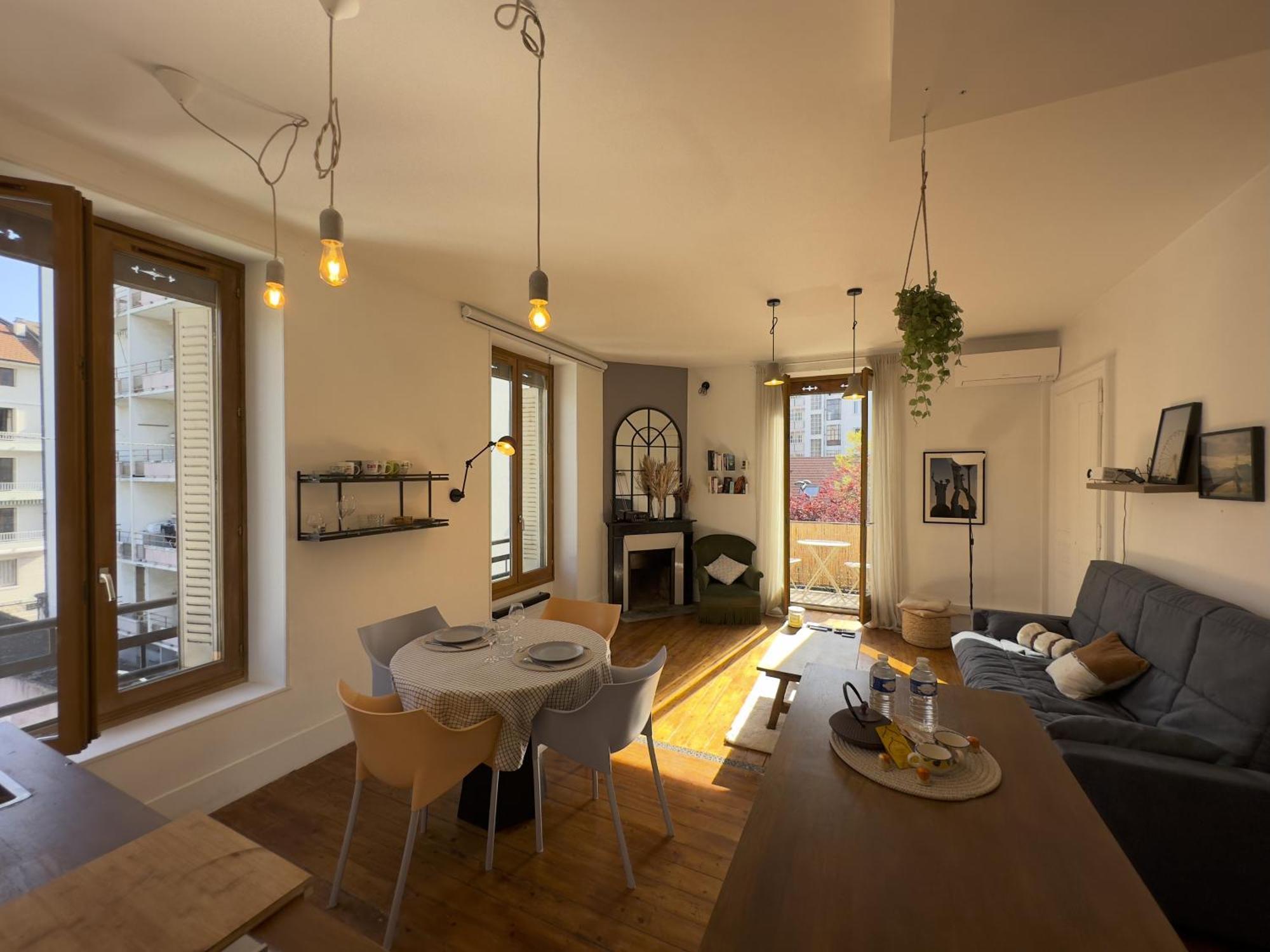 Duplex Loft - Central & Home Cinema Annecy Luaran gambar